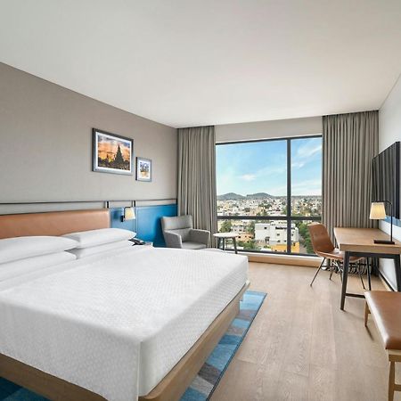 Four Points By Sheraton Chennai, Velachery Екстер'єр фото